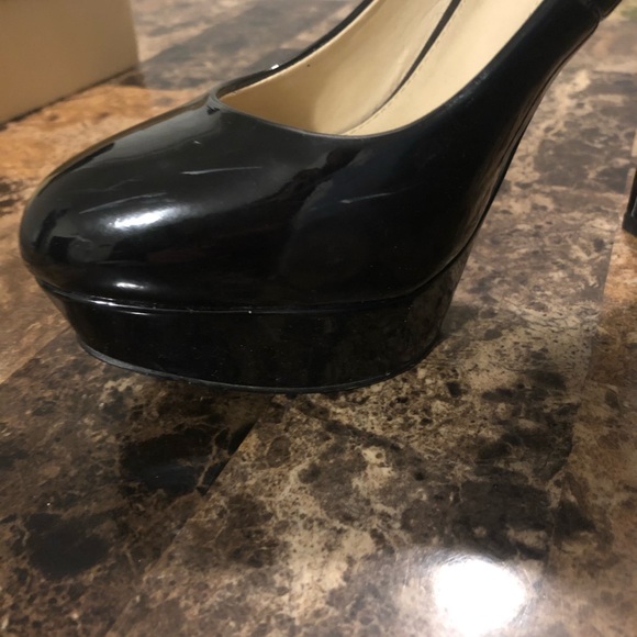 Aldo Patent Leather Pump - Picture 3 of 4